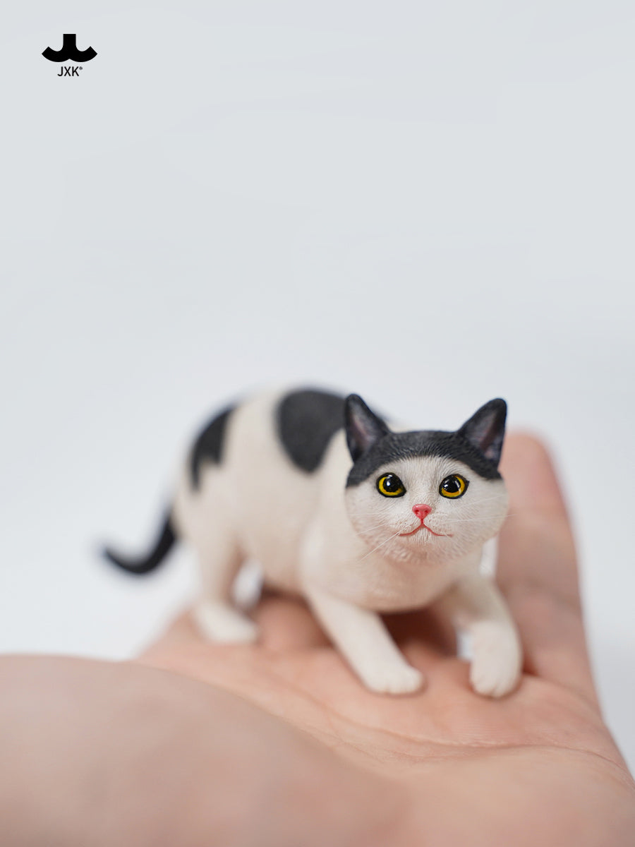 JXK179 Chinese Cat Figurine Resin Cat Statue for Desktop Gifts for Cat Lovers