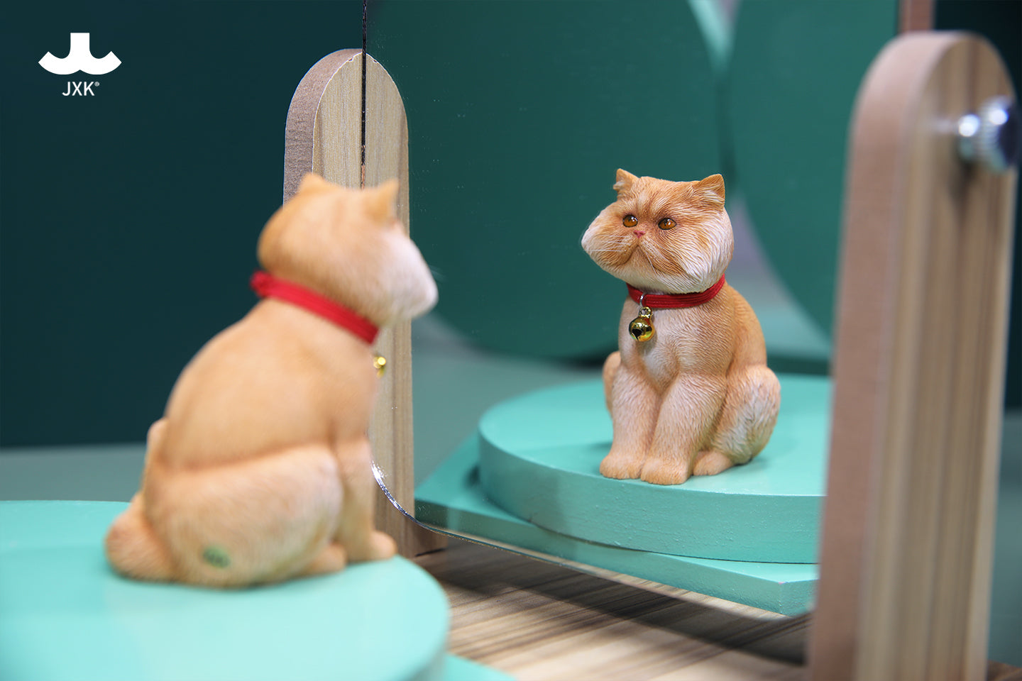 JXK183 Cat Figurine Resin Cat Statue for Desktop Gifts for Cat Lovers