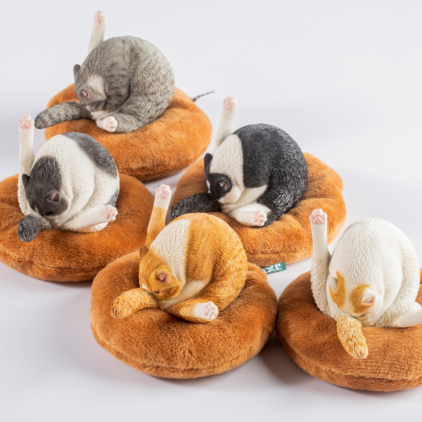 JXK091 Cat figurine resin cat statue for book shelf decor gift for cat lovers