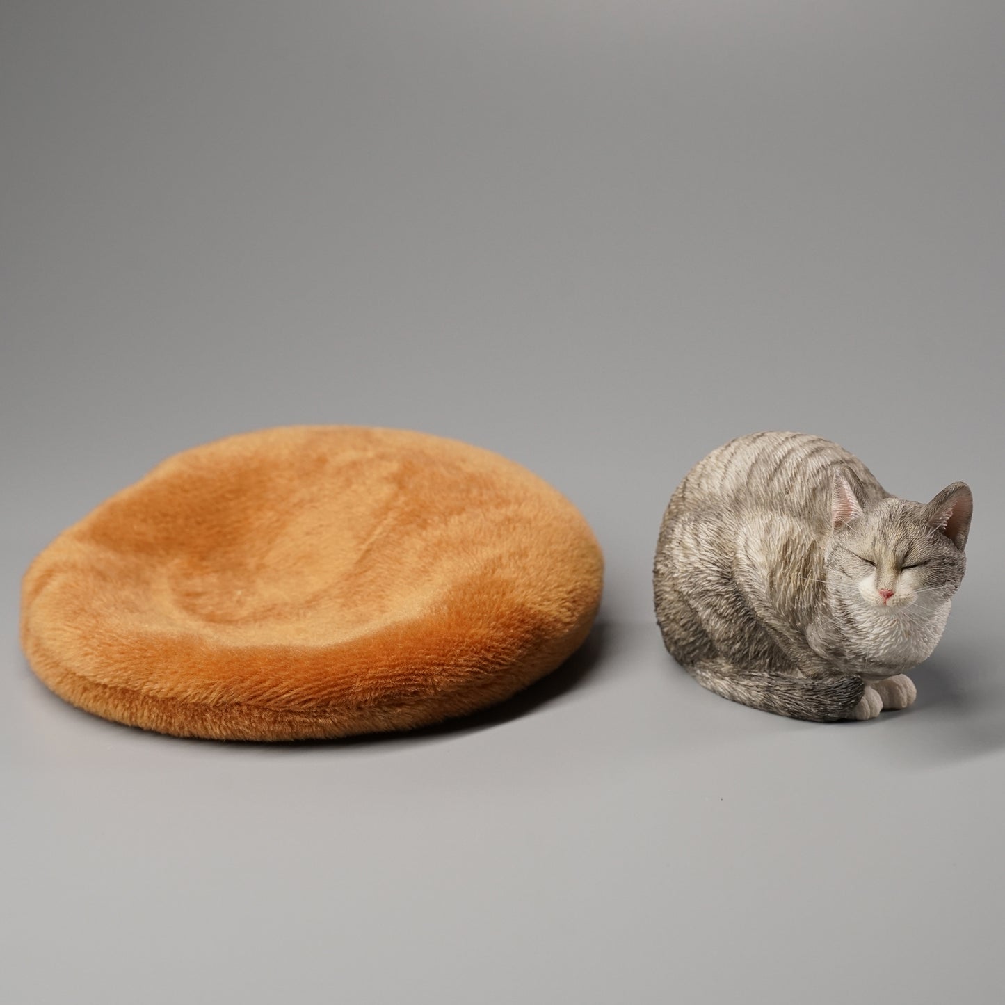 JXK083 Sleeping Cat Figurine Resin Cat Statue for Home Decor Gifts for Cat Lovers