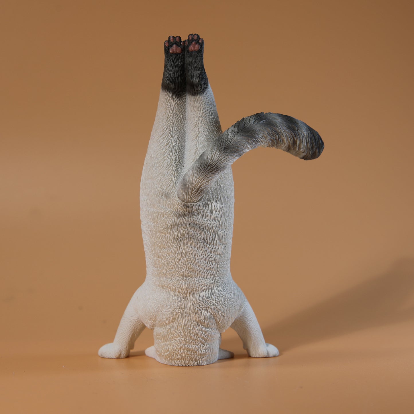 JXK138 Yoga cat figurine, resin cat statue for mantel decor, the gift for cat loves