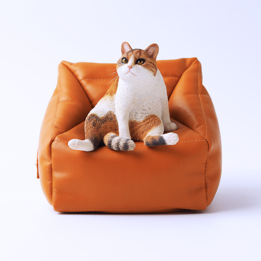 JXK055 Lazy cat figurine sitting on the sofa, cat statue gift of cat lovers