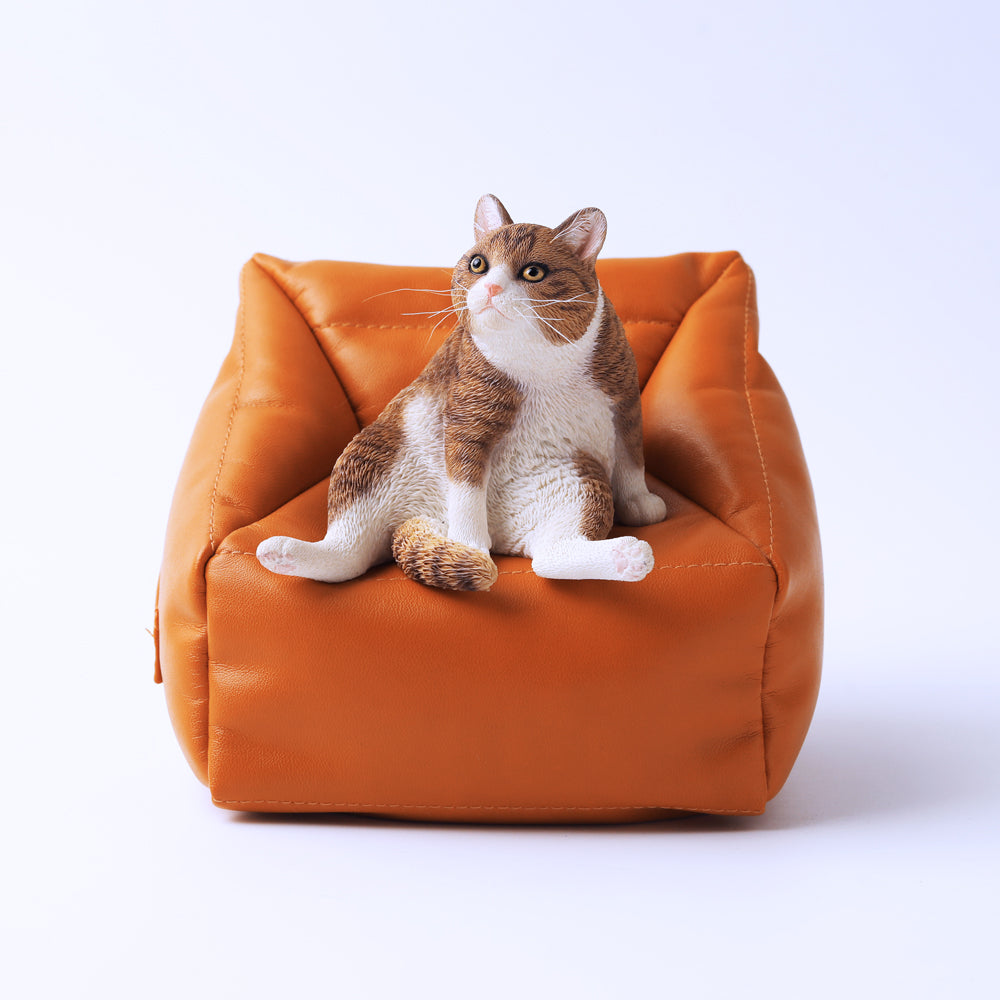 JXK055 Lazy cat figurine sitting on the sofa, cat statue gift of cat lovers