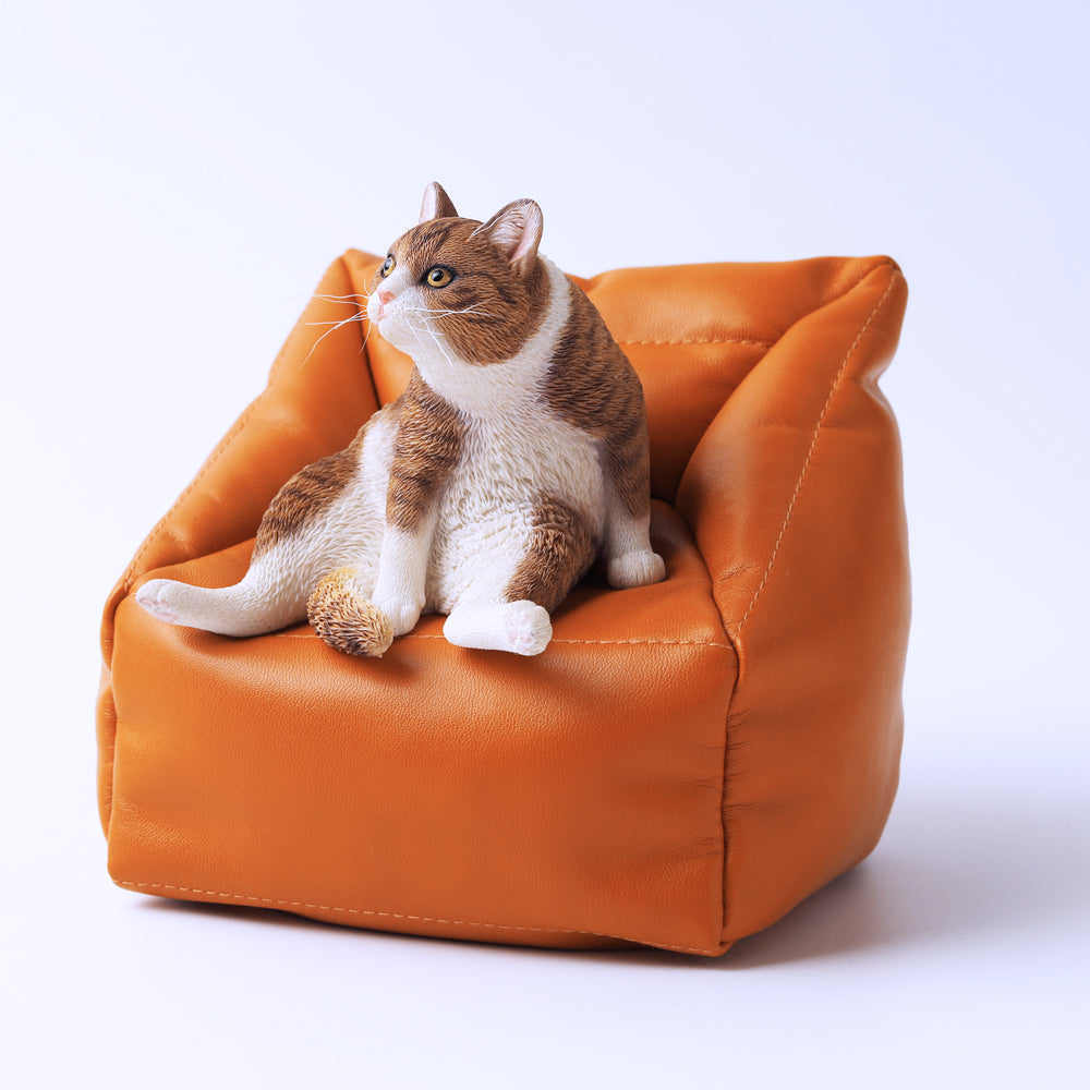 JXK055 Lazy cat figurine sitting on the sofa, cat statue gift of cat lovers