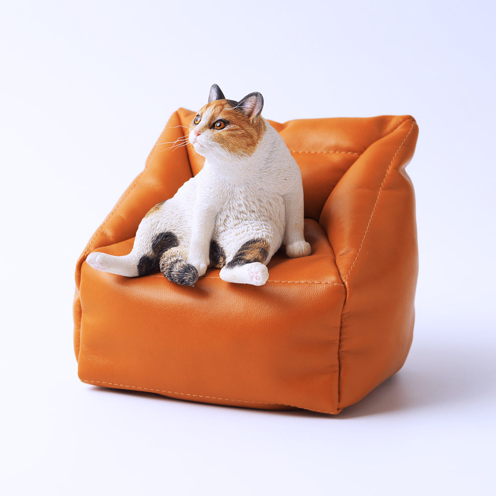 JXK055 Lazy cat figurine sitting on the sofa, cat statue gift of cat lovers