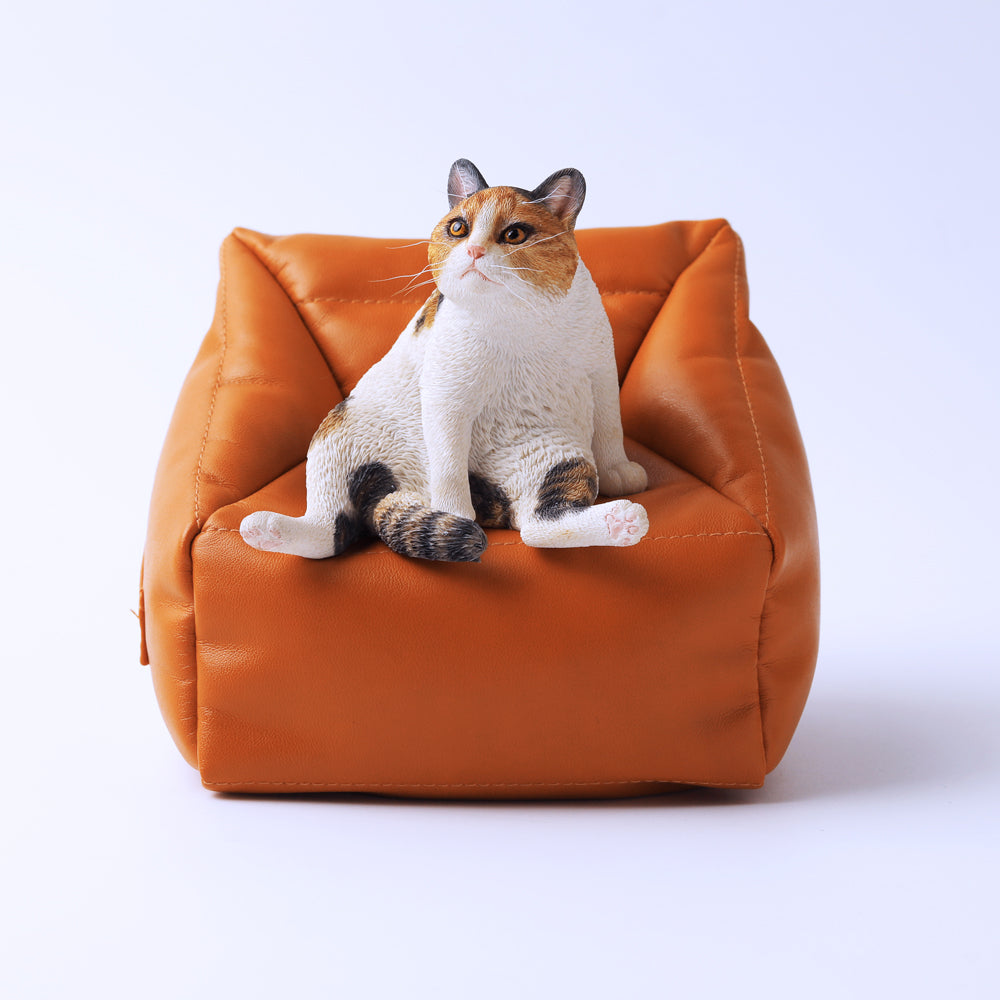 JXK055 Lazy cat figurine sitting on the sofa, cat statue gift of cat lovers